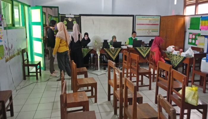 Vaksinasi Dosis 1 MIN Karangsari